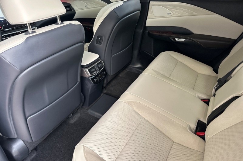 2025 Lexus RX 450h+ Luxury JTJCJMGA9S2031493