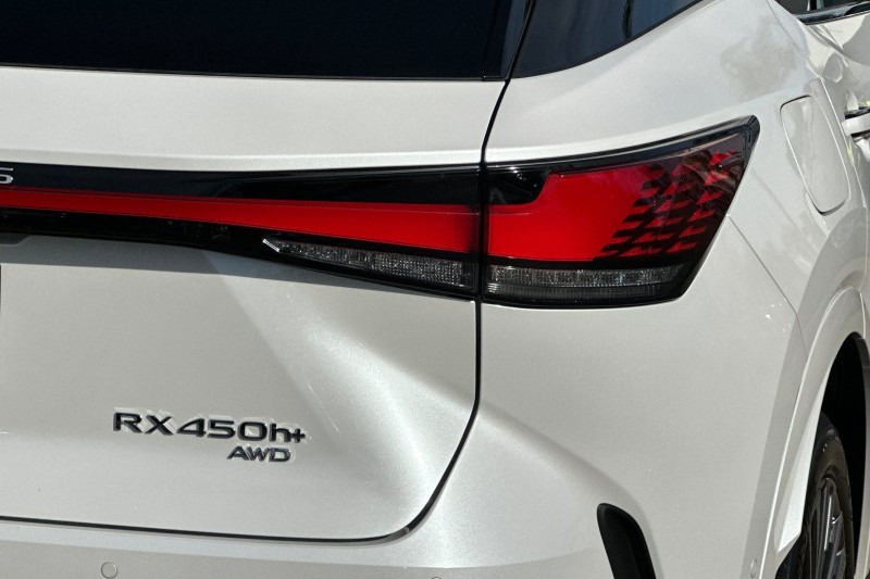 2025 Lexus RX 450h+ Luxury JTJCJMGA9S2031493