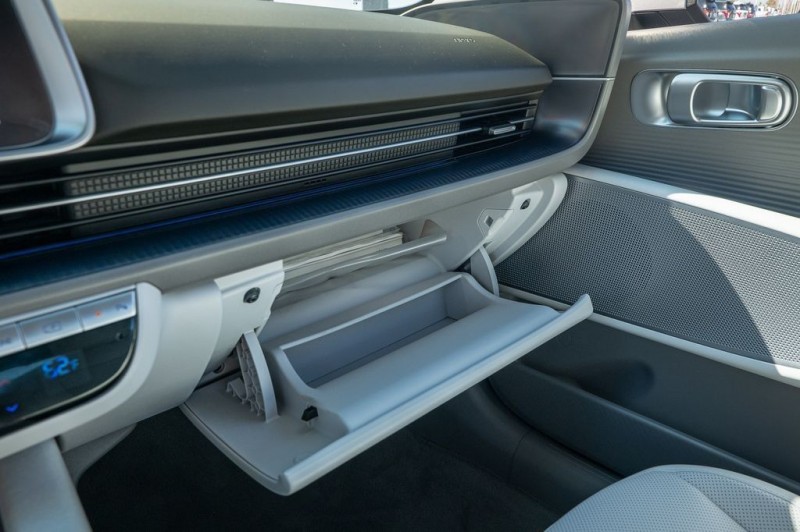 2023 Hyundai IONIQ 6 SEL KMHM34AC8PA043994