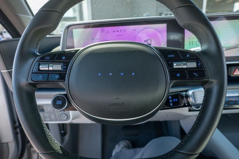 2023 Hyundai IONIQ 6 SEL KMHM34AC8PA043994