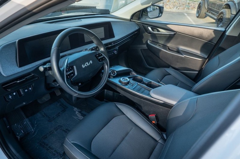 2024 Kia EV6 Light KNDC34LA0R5224823