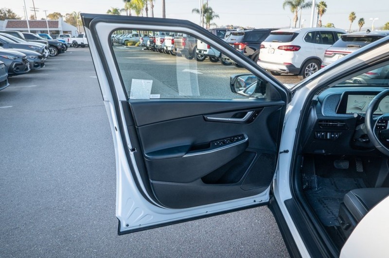 2024 Kia EV6 Light KNDC34LA0R5224823