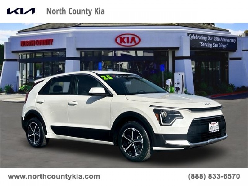 2025 Kia Niro LX KNDCP3LE8S5262906