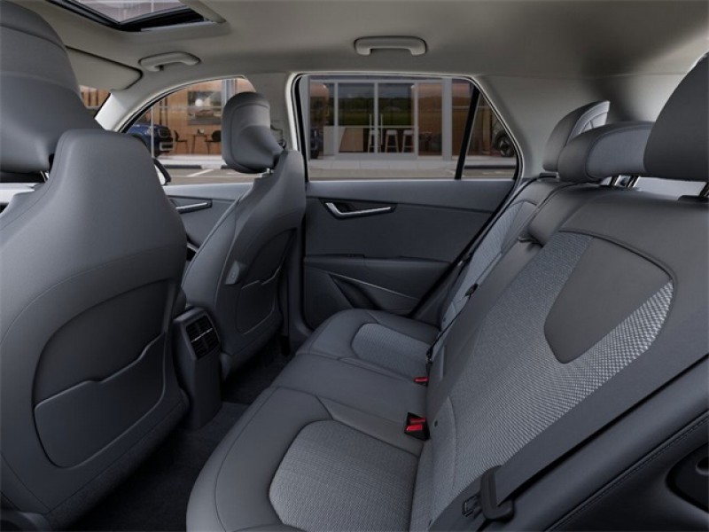 2025 Kia Niro EX Touring KNDCR3LE7S5282297