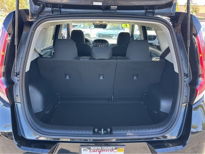 2023 Kia Soul LX KNDJ23AU5P7855666