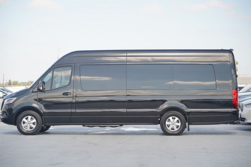 2022 Mercedes-Benz Sprinter 2500 Cargo 170 WB W1X4EDHY9NT101080