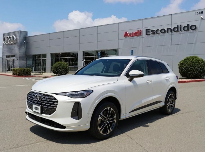 2025 Audi Q5  WA11AAGU1S2113795