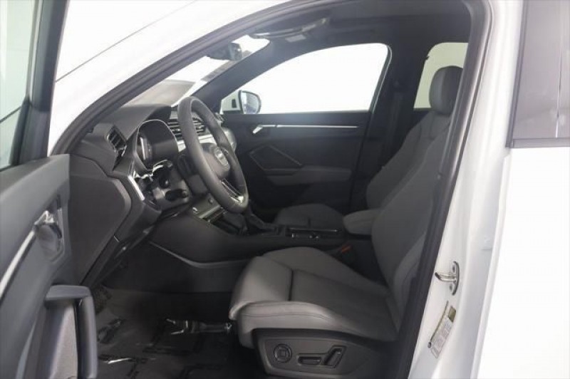 2025 Audi Q3 Premium WA1DECF33S1097482