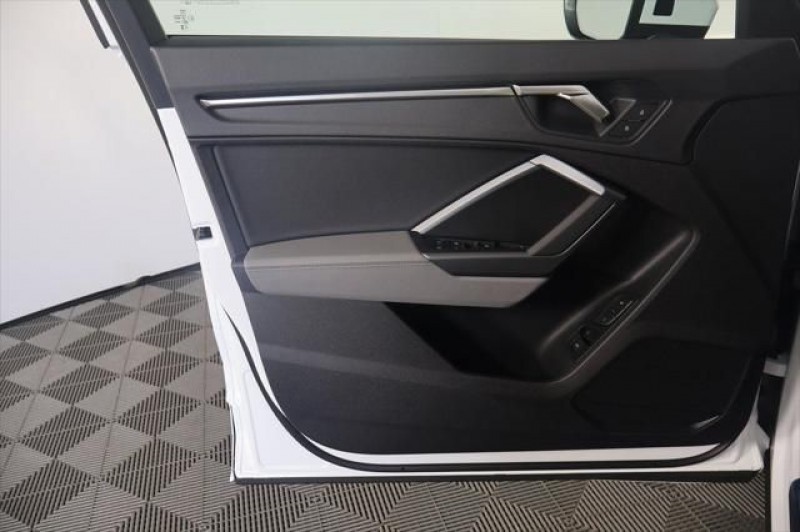 2025 Audi Q3 Premium WA1DECF33S1097482