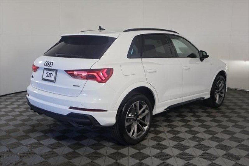 2025 Audi Q3 Premium WA1DECF33S1097482