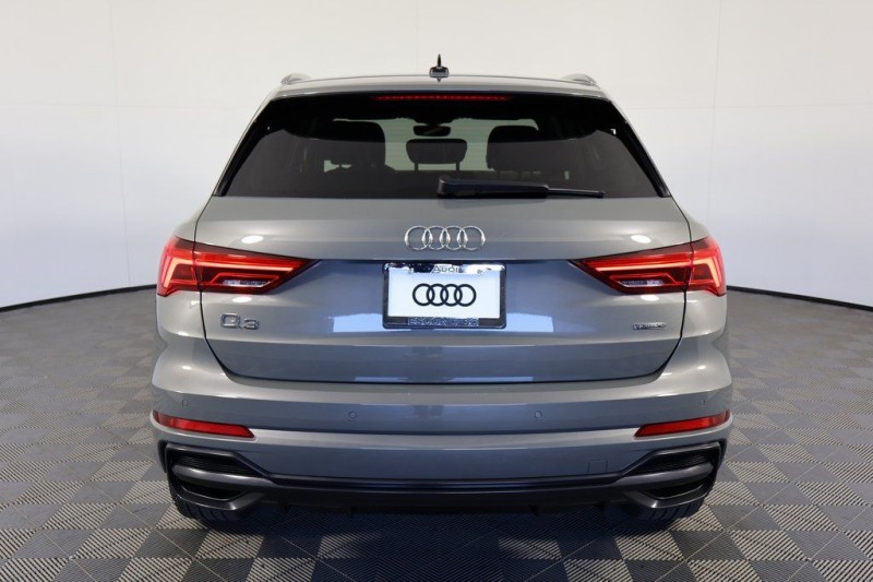 2022 Audi Q3 Premium WA1DECF3XN1086418