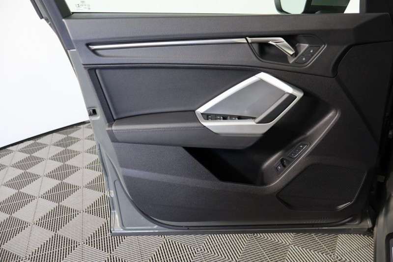 2022 Audi Q3 Premium WA1DECF3XN1086418