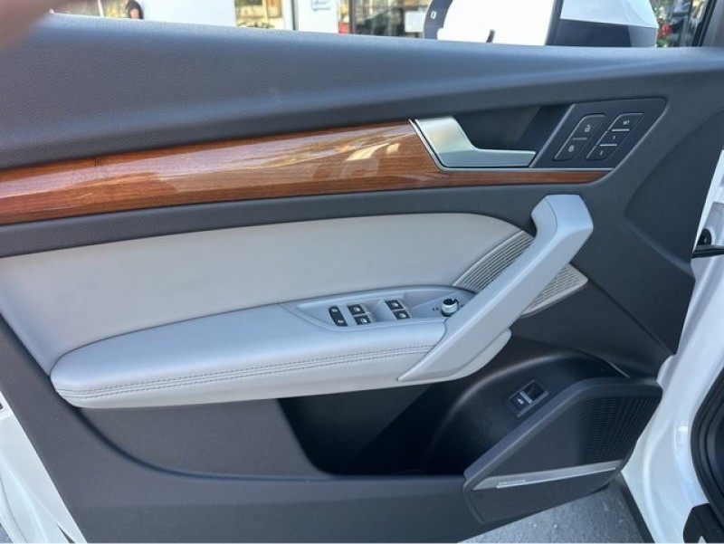 2022 Audi Q5 S line Premium Plus 45 TFSI quattro WA1EAAFY2N2121012