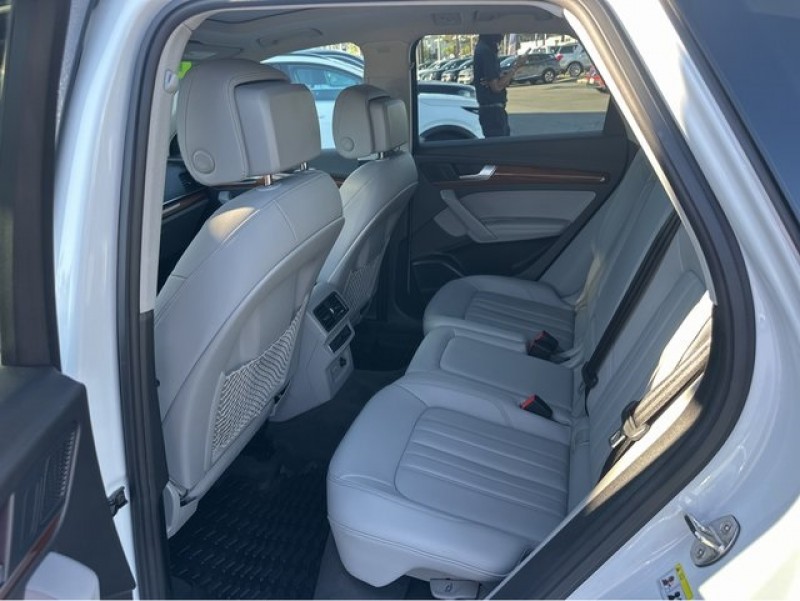 2022 Audi Q5 S line Premium Plus 45 TFSI quattro WA1EAAFY2N2121012