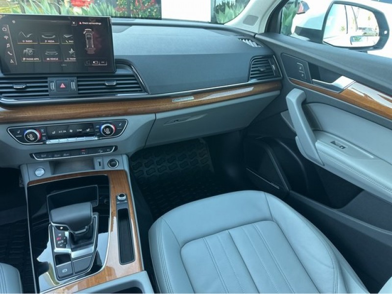 2022 Audi Q5 S line Premium Plus 45 TFSI quattro WA1EAAFY2N2121012