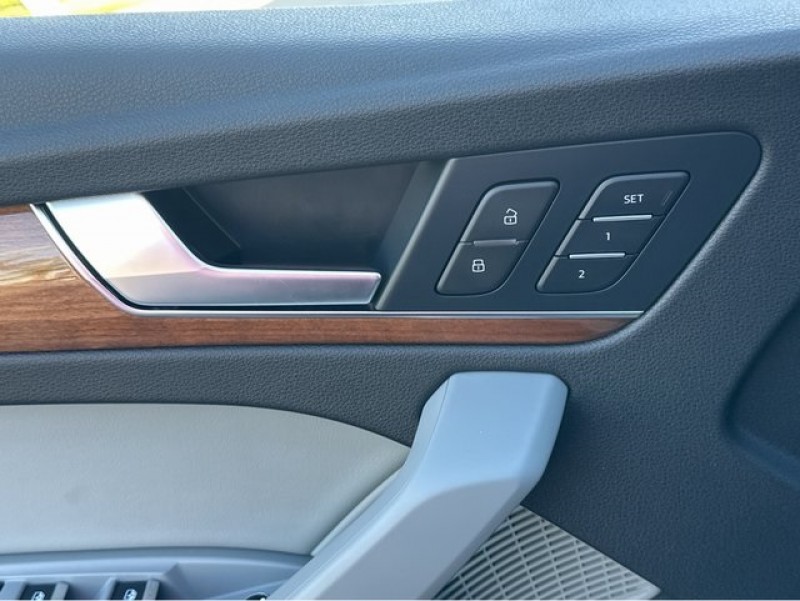 2022 Audi Q5 S line Premium Plus 45 TFSI quattro WA1EAAFY2N2121012