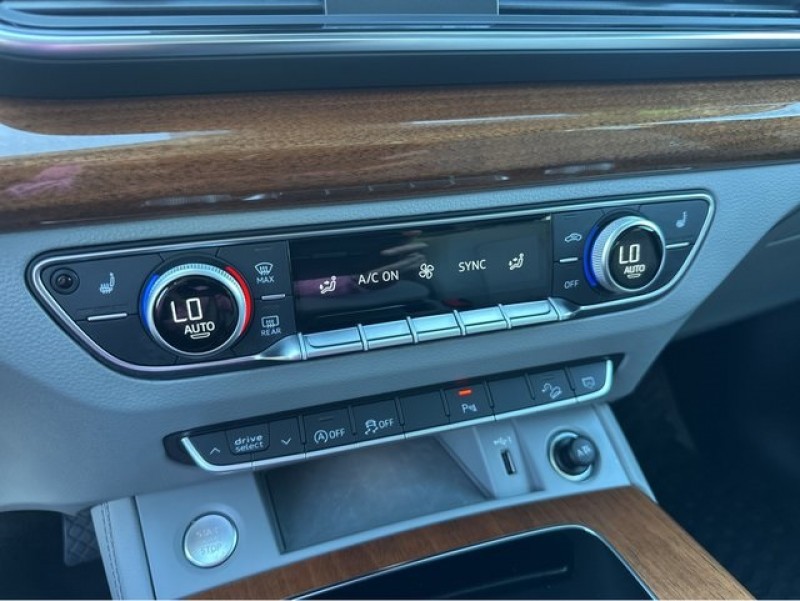 2022 Audi Q5 S line Premium Plus 45 TFSI quattro WA1EAAFY2N2121012