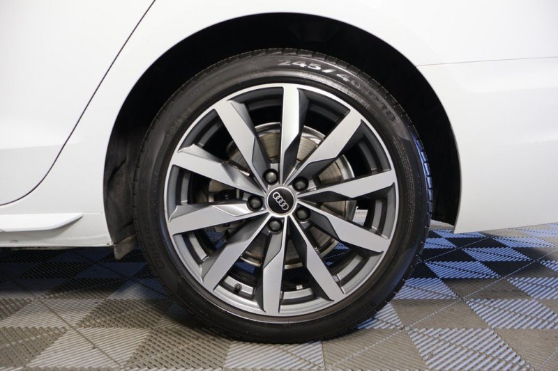 2022 Audi A4 40 Premium WAUABAF40NN003177