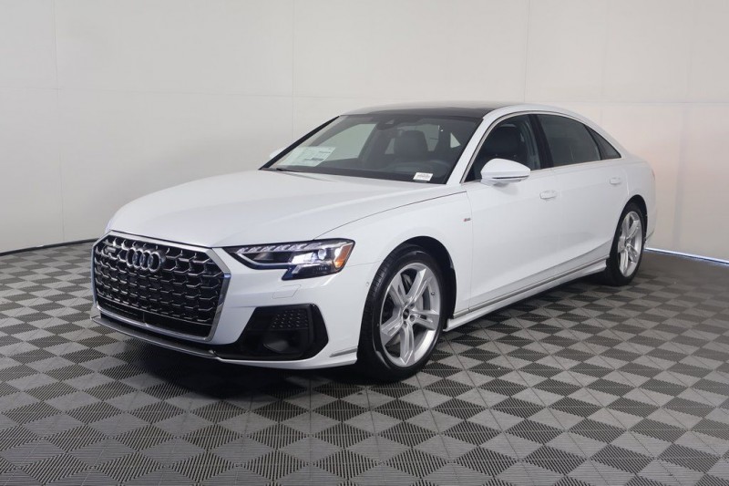 2025 Audi A8 L 55 WAULDAF83SN010982