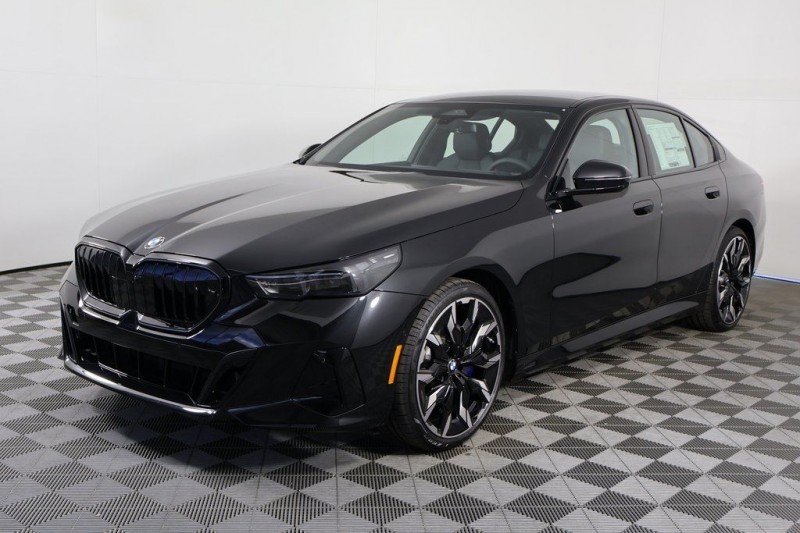 2026 BMW 5 Series 530i WBA43FJ0XTCW75395