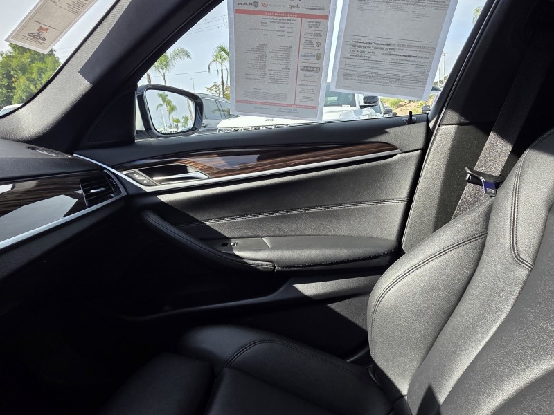 2020 BMW 5 Series 530e iPerformance WBAJA9C05LCD42628