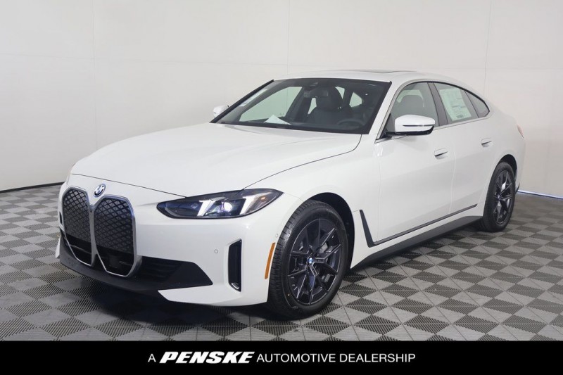 2025 BMW i4 eDrive40 WBY23HD05SFU15208