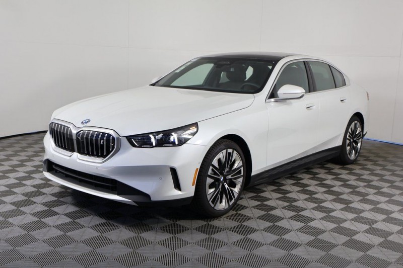 2025 BMW i5 eDrive40 WBY33FK01SCU86371