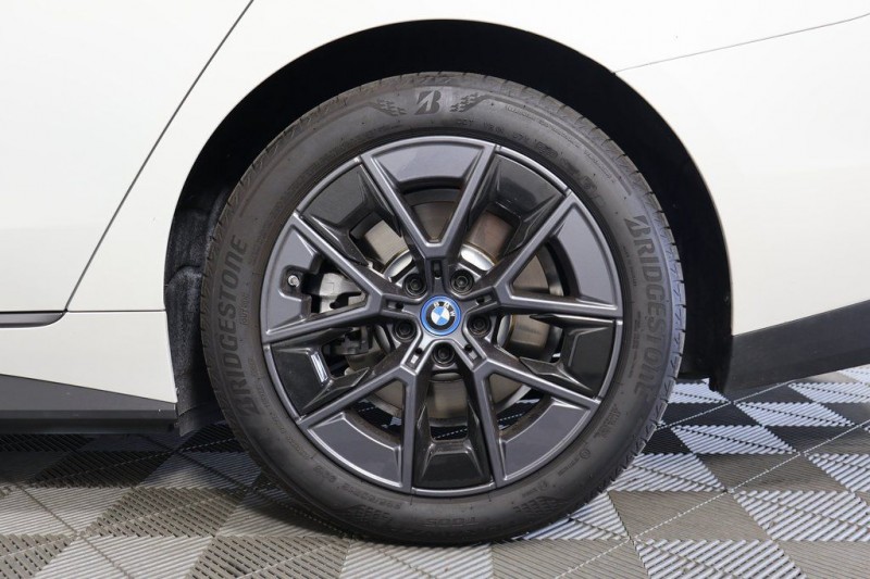 2024 BMW i4 eDrive35 WBY43AW04RFR60131