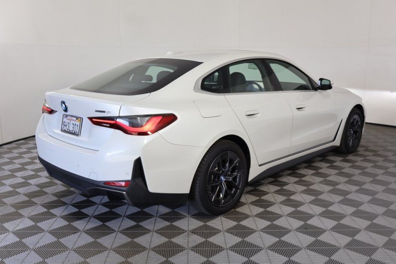 2024 BMW i4 eDrive35 WBY43AW04RFR60131