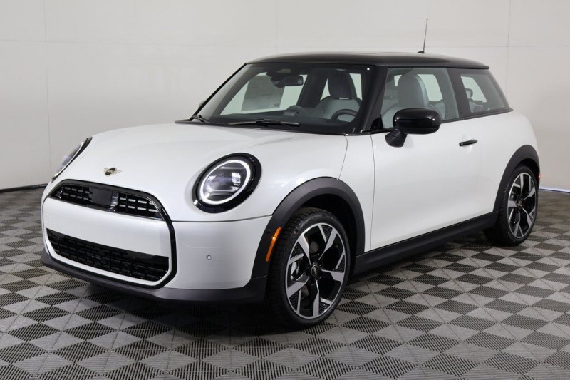 2026 MINI Cooper Oxford Edition WMW13GD00T2Y04044
