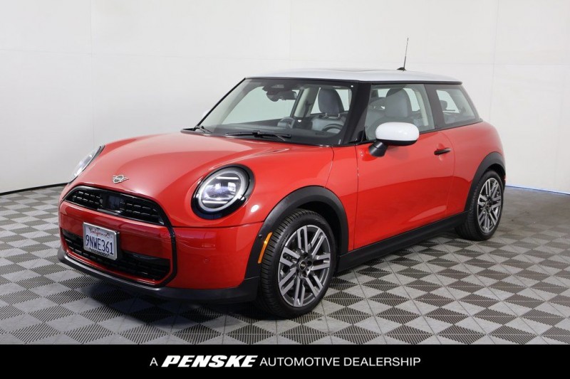 2025 MINI Cooper  WMW13GD04S2W32471