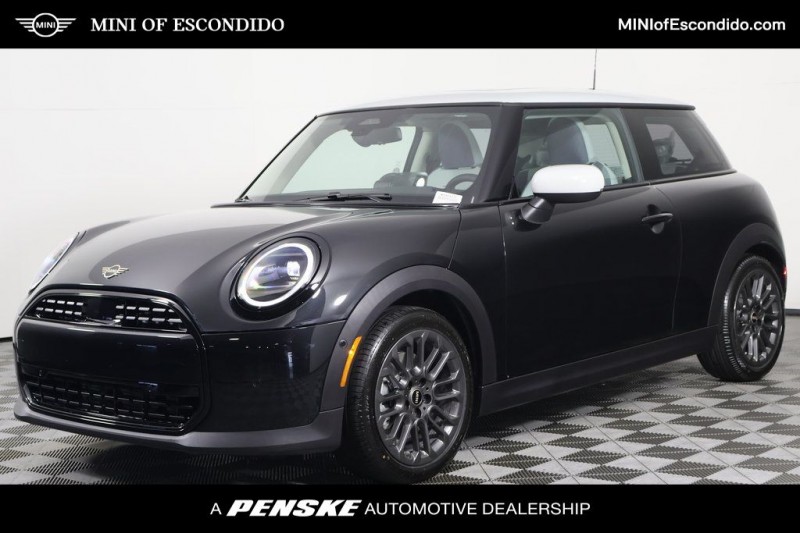 2025 MINI Cooper 2 Door Hardtop Signature Plus WMW13GD09S2X20254