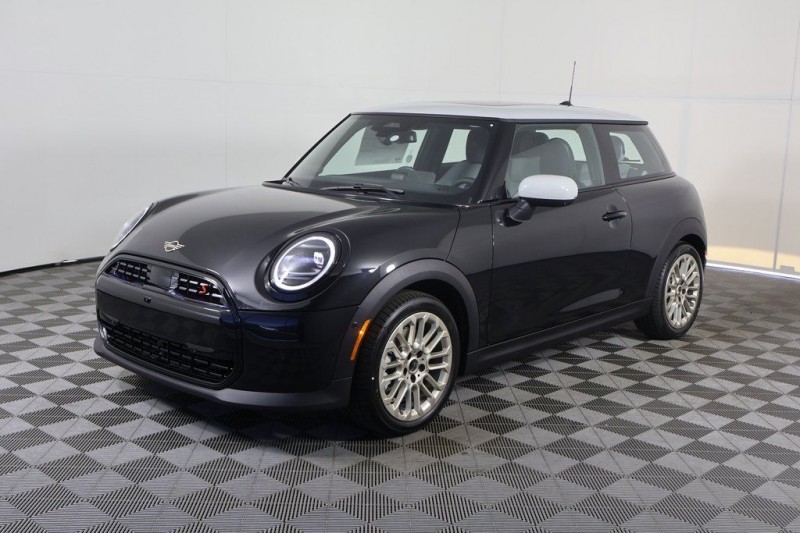 2026 MINI Cooper S  WMW23GD07T2X68132