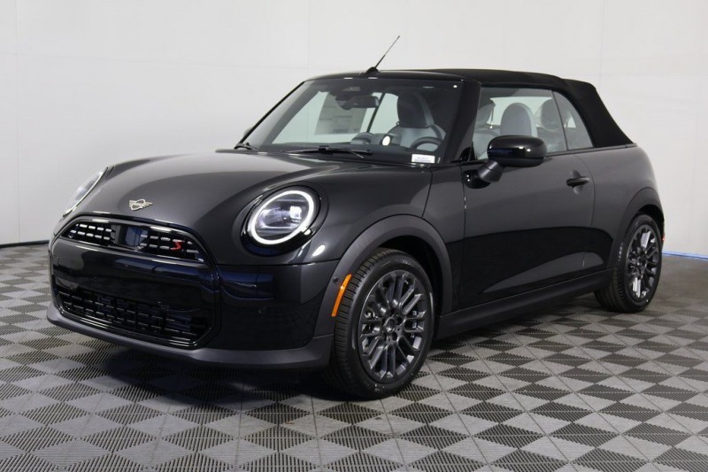 2026 MINI Cooper S  WMW23GX01T2X88436