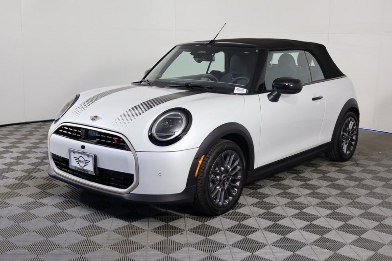 2026 MINI Cooper S  WMW23GX08T2X76025