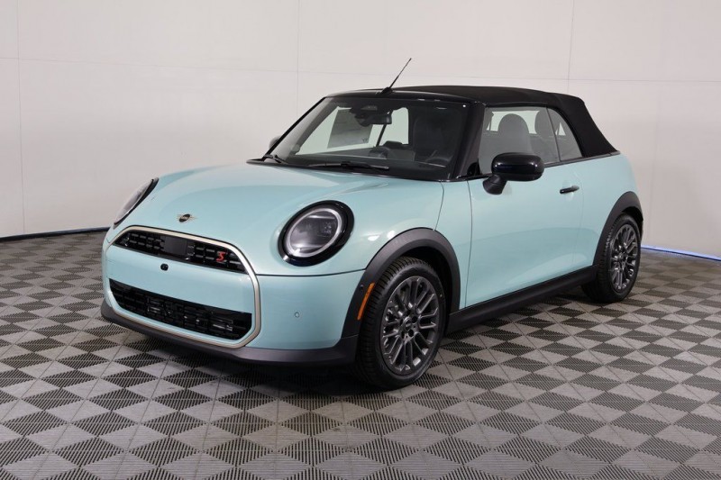 2026 MINI Cooper S  WMW23GX08T2X94492