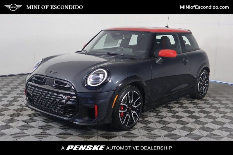 2025 MINI JCW 2 Door Hardtop Signature Plus WMW33GD05S2X55981