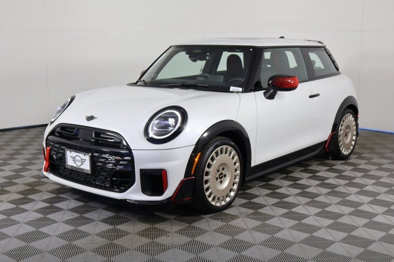 2026 MINI John Cooper Works  WMW33GD0XT2X90386