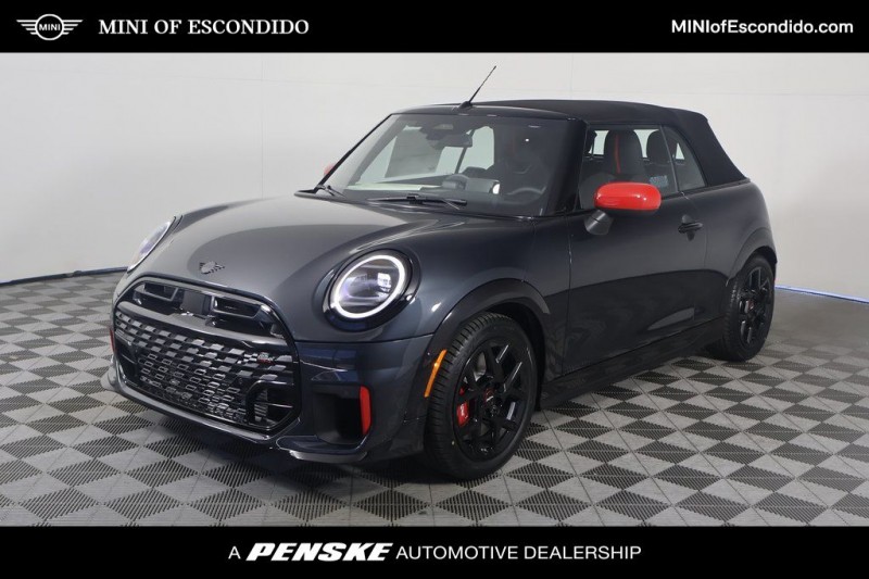 2025 MINI JCW Convertible Signature Plus WMW33GX09S2X55767