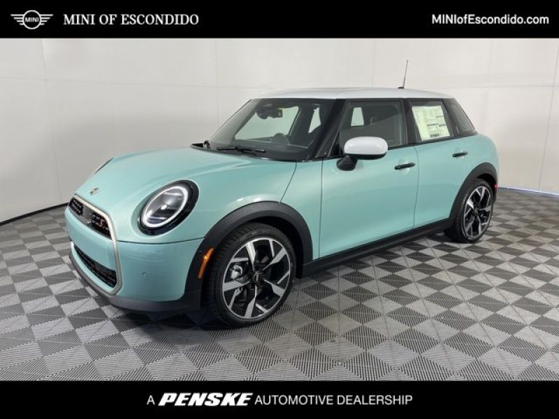 2025 MINI Cooper S 4 Door Hardtop Signature Plus WMW53GD08S2X54705