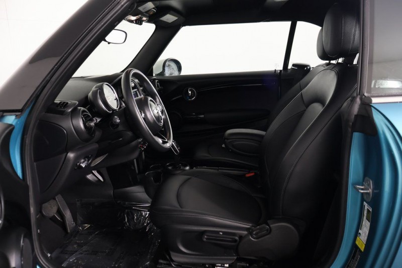 2021 MINI Cooper  WMWWJ3C04M3M37439
