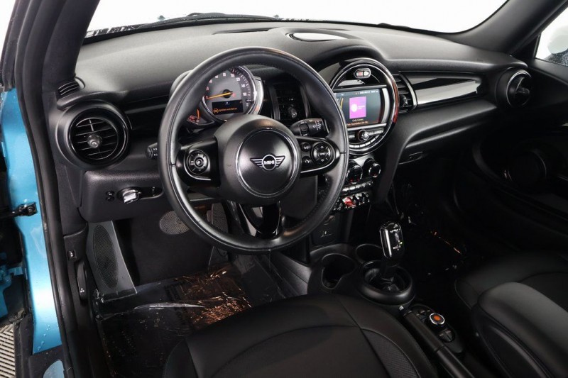 2021 MINI Cooper  WMWWJ3C04M3M37439
