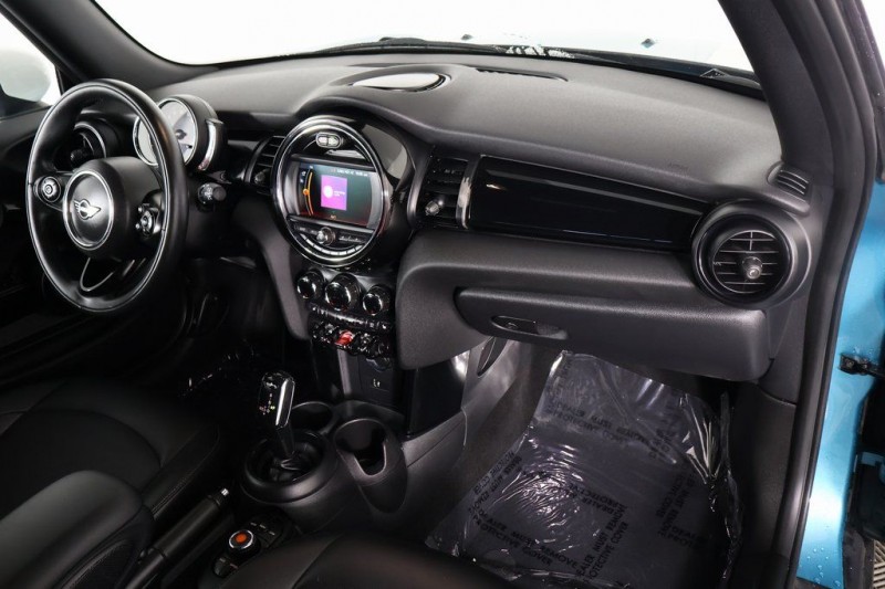 2021 MINI Cooper  WMWWJ3C04M3M37439
