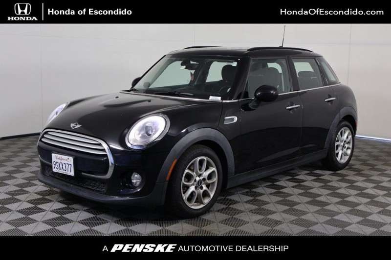 2015 MINI Cooper Base WMWXS5C54FT828375