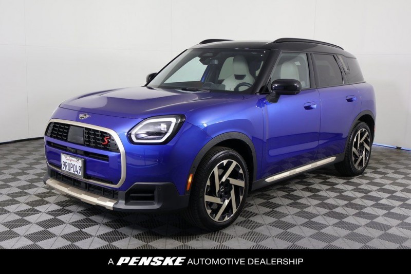 2025 MINI Cooper S Countryman Base WMZ23GA05S7P30570