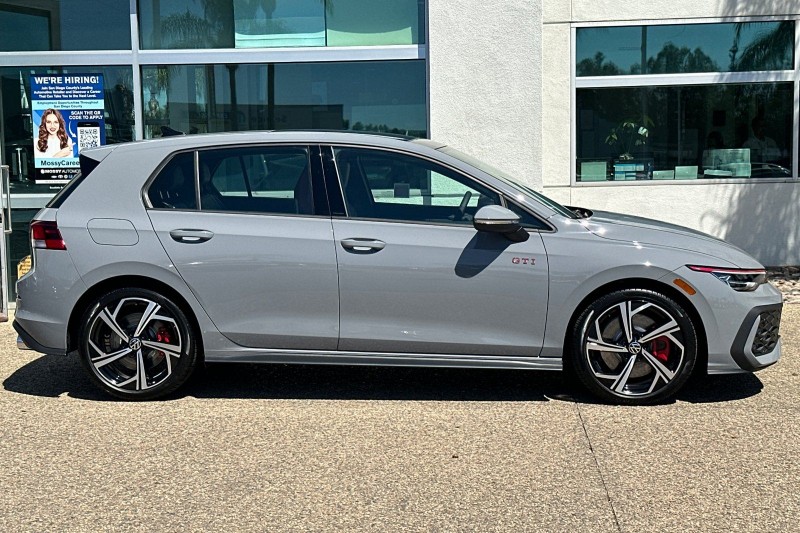 2025 Volkswagen Golf GTI 2.0T SE WVW3A7CD8SW258008