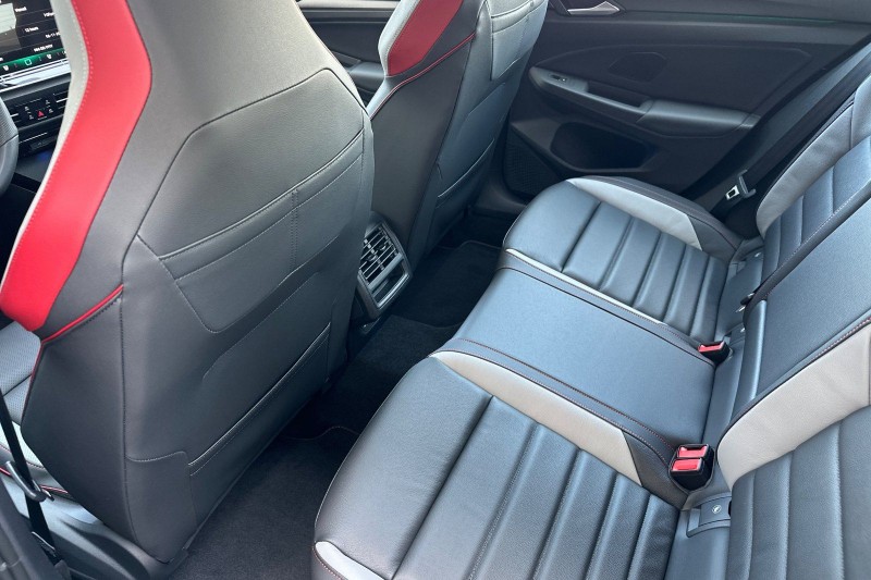 2025 Volkswagen Golf GTI 2.0T SE WVW3A7CD8SW258008