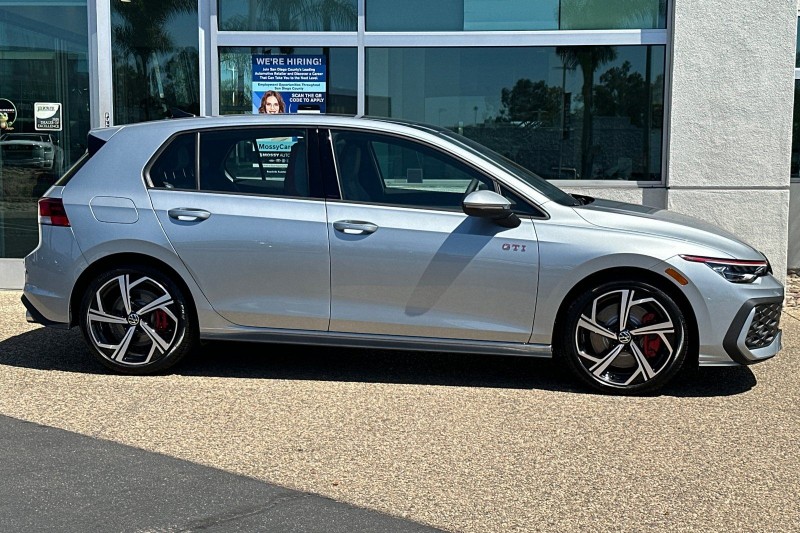 2025 Volkswagen Golf GTI 2.0T SE WVW3A7CD9SW248720