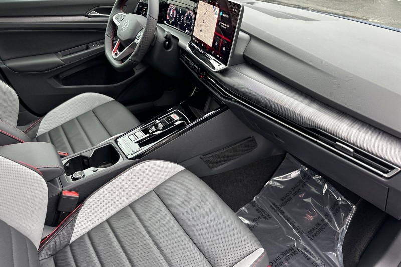 2026 Volkswagen Golf GTI 2.0T SE WVW3E7CD2TW182324