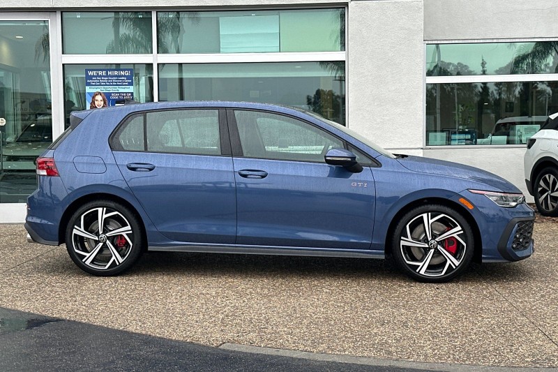2026 Volkswagen Golf GTI 2.0T SE WVW3E7CD2TW182324